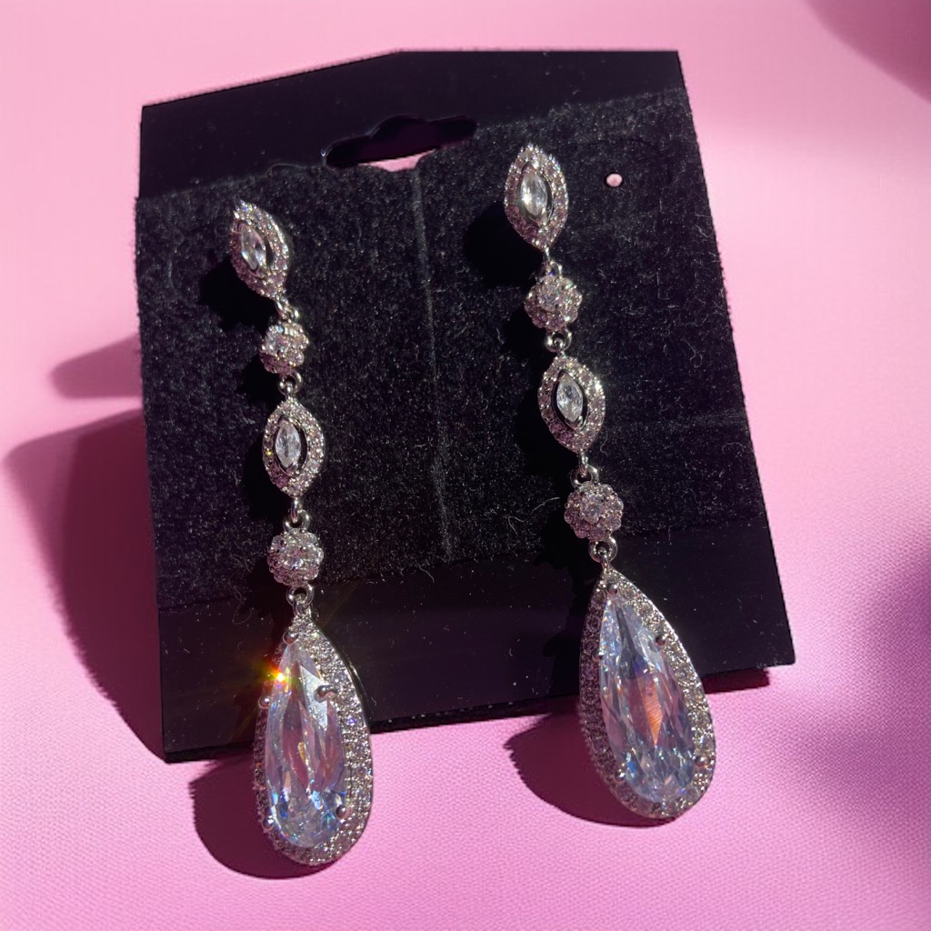 Cz Tear Drop Daisy Silver Dangle Earrings Cc